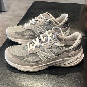 New Balance Men’s classic 990v6. Light Gray Sneakers